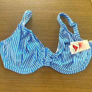 NWT Freya Bikini Top Sz 36L